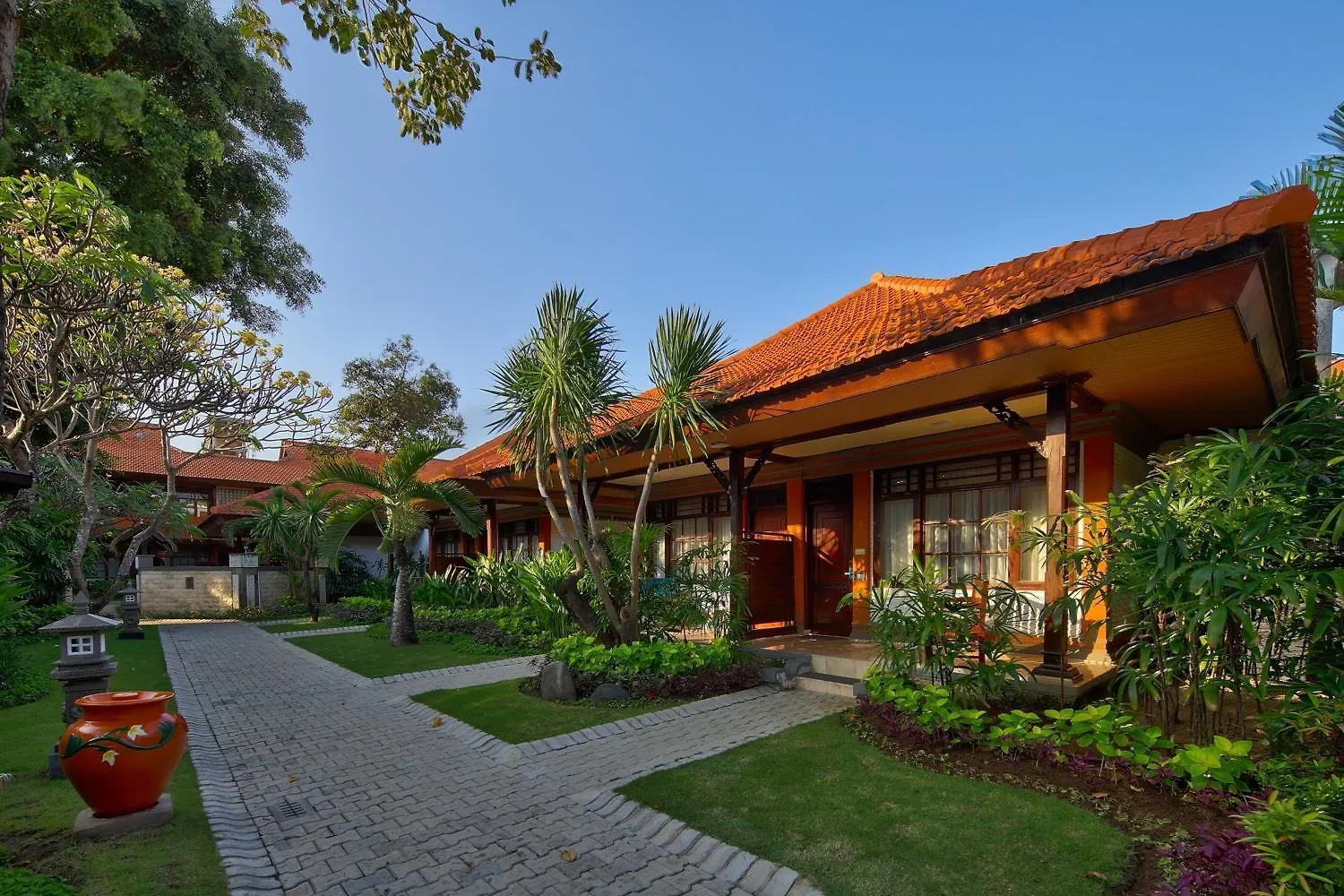 Resort Grand Istana Rama Hotel Kuta Lombok