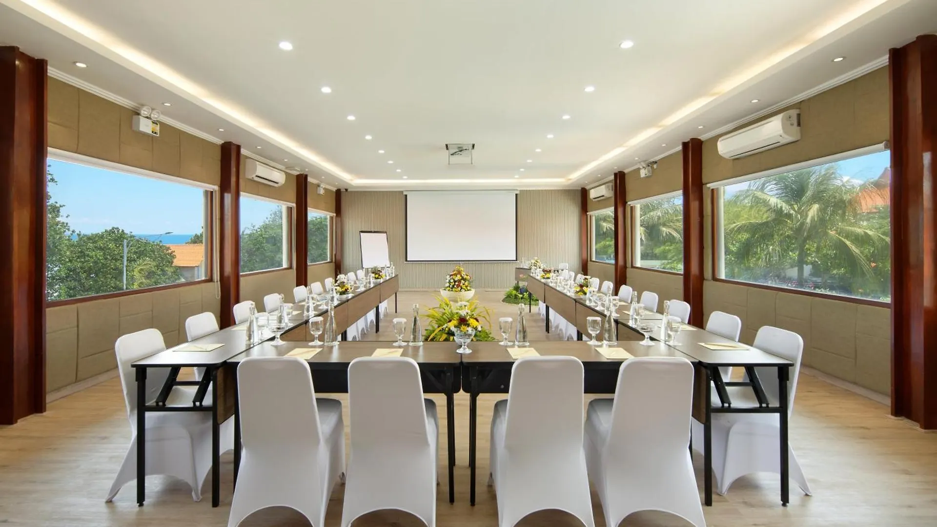 Resort Grand Istana Rama Hotel Kuta Lombok