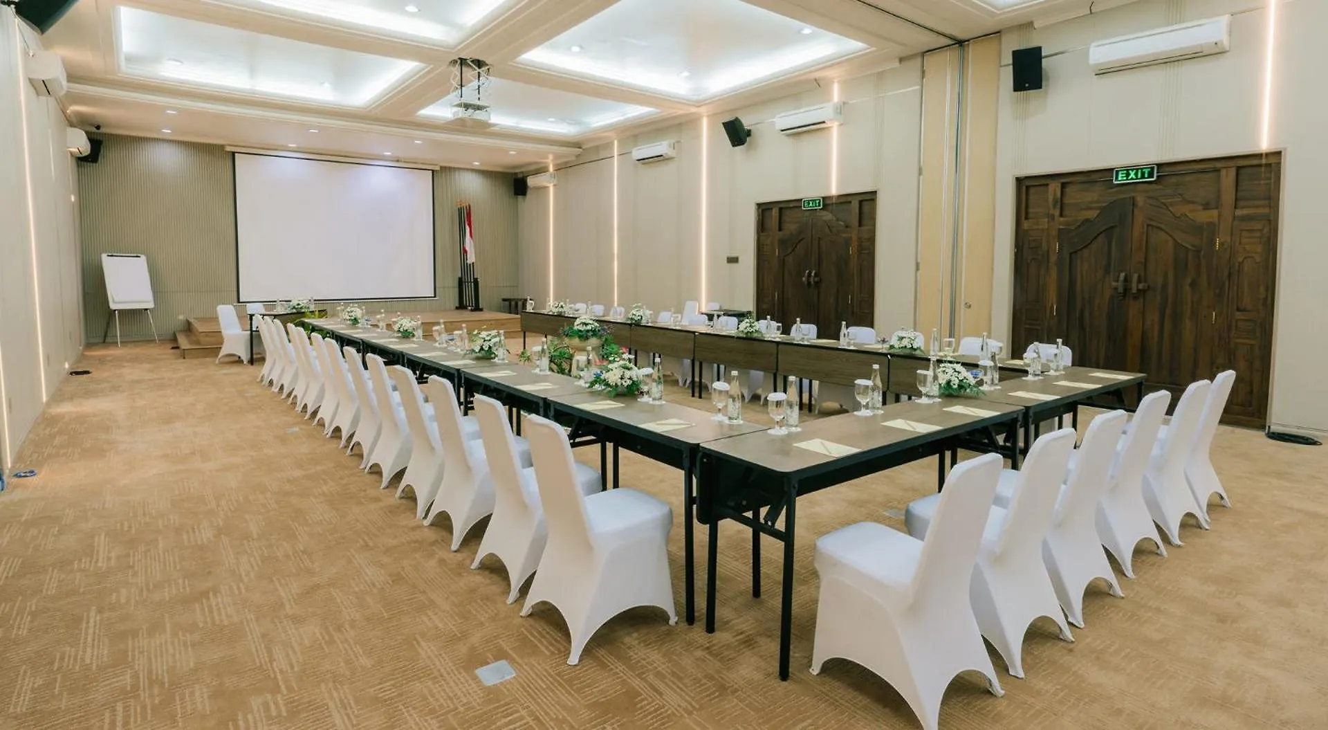 Grand Istana Rama Hotel Kuta Lombok Resort