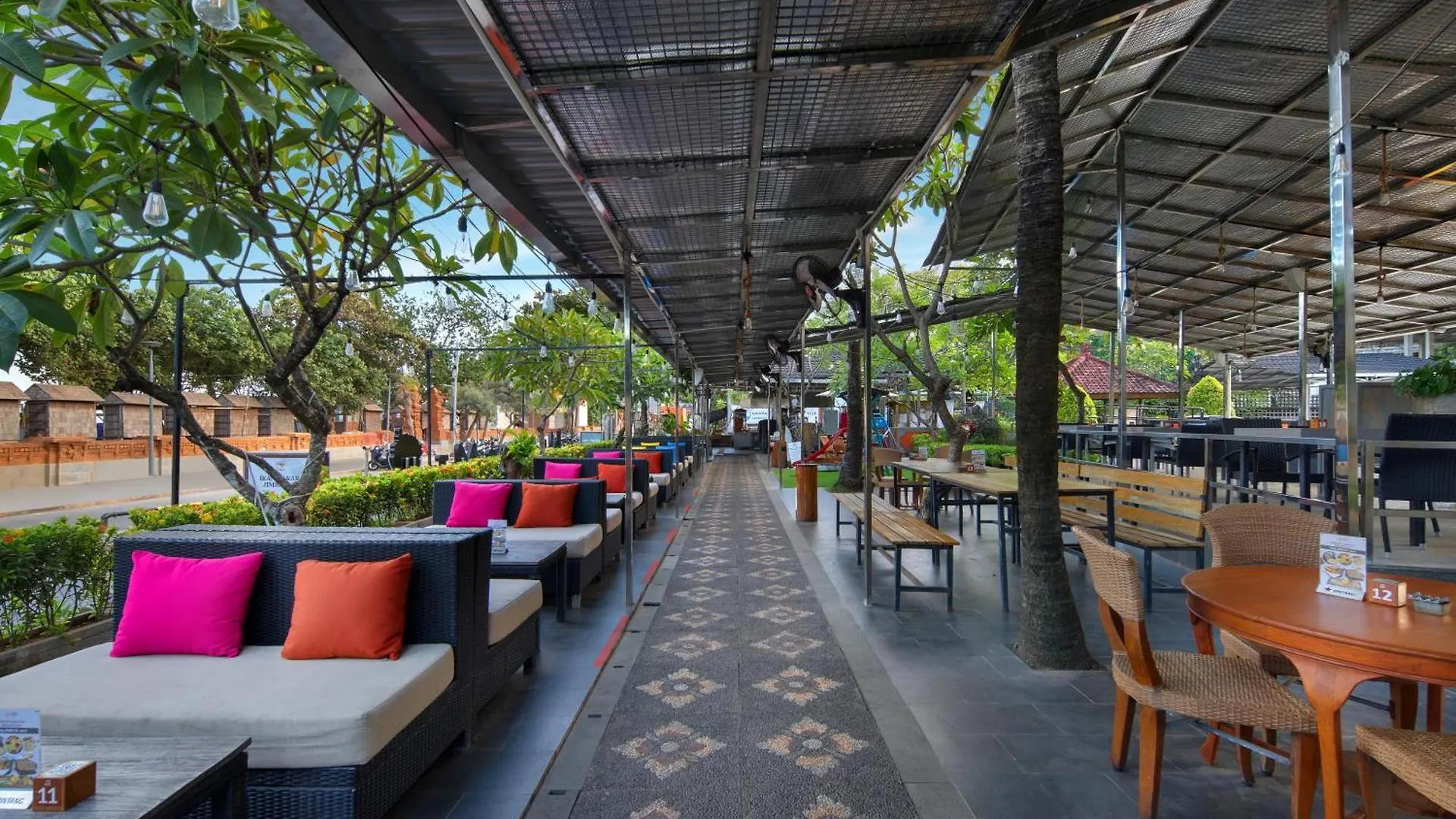 Resort Grand Istana Rama Hotel Kuta Lombok